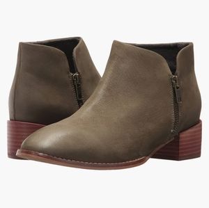 New Seychelles Vocal Olive leather boots Size 6.5